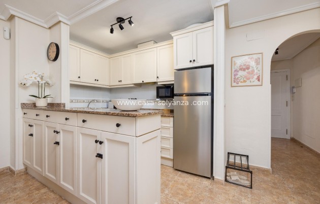 Reventa - Apartamento / piso - Torrevieja - Center