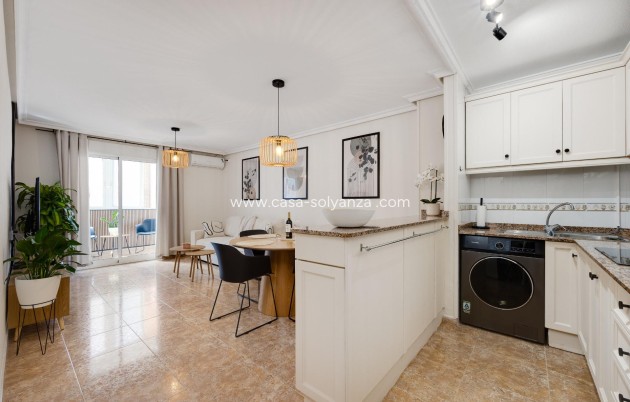 Reventa - Apartamento / piso - Torrevieja - Center