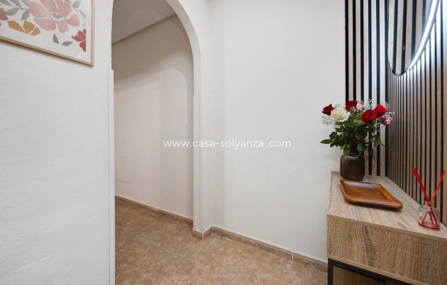 Reventa - Apartamento / piso - Torrevieja - Center