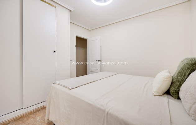 Reventa - Apartamento / piso - Torrevieja - Center