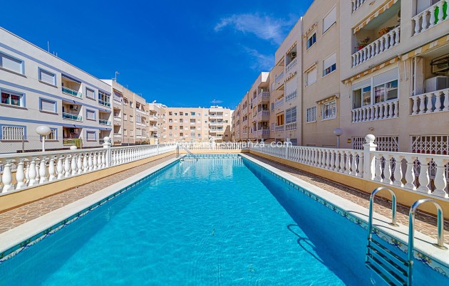 Reventa - Apartamento / piso - Torrevieja - Center
