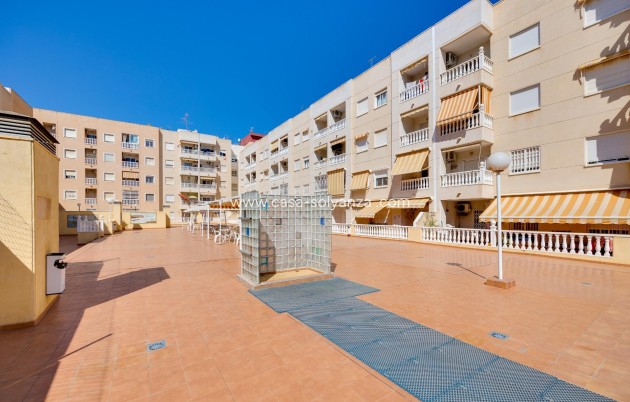 Reventa - Apartamento / piso - Torrevieja - Center