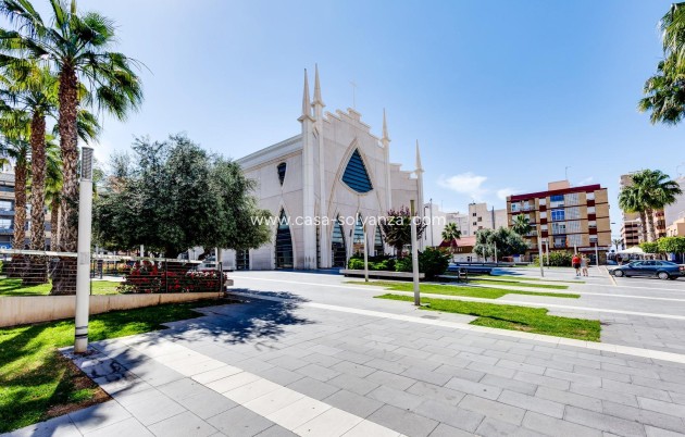 Reventa - Apartamento / piso - Torrevieja - Center