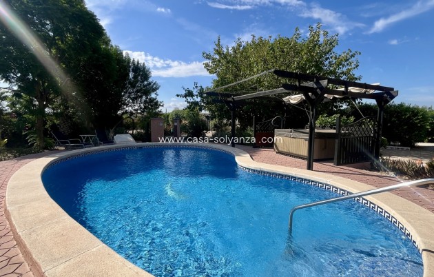 Wiederverkauf - Villa - Orihuela