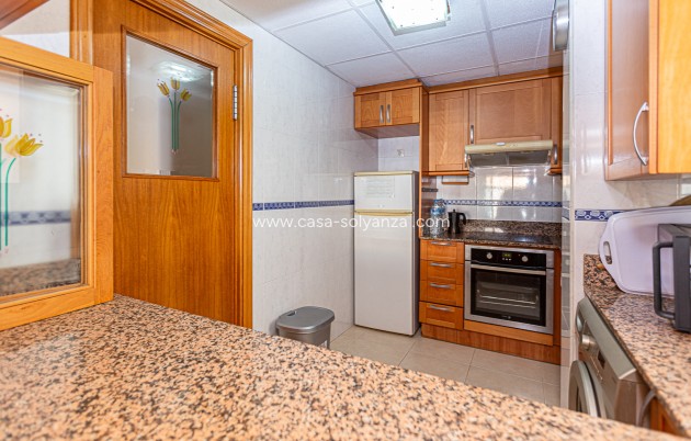 Resale - Apartment / flat - Torrevieja - Beach