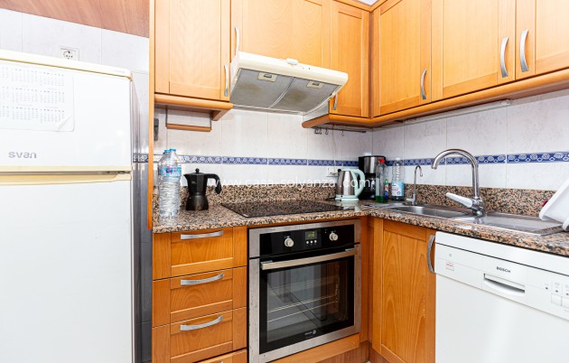 Resale - Apartment / flat - Torrevieja - Beach