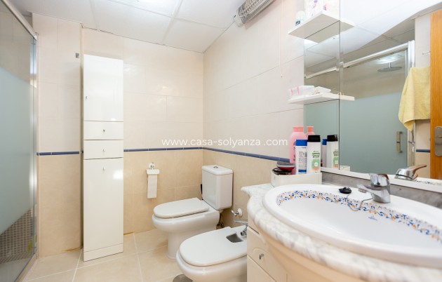Resale - Apartment / flat - Torrevieja - Beach