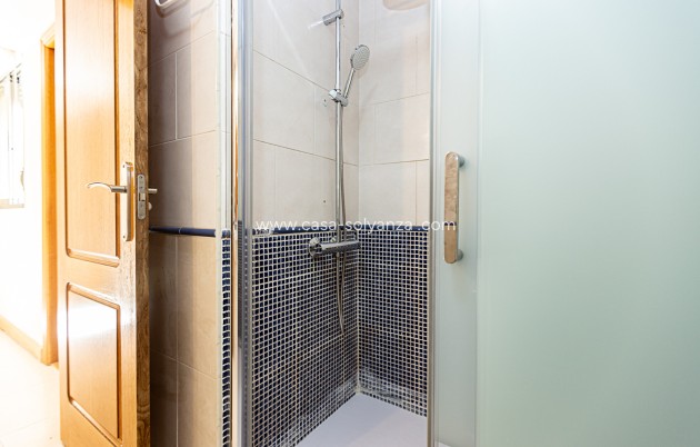 Resale - Apartment / flat - Torrevieja - Beach