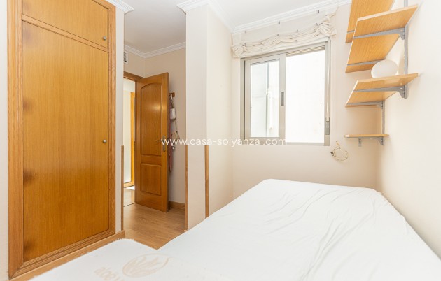 Resale - Apartment / flat - Torrevieja - Beach