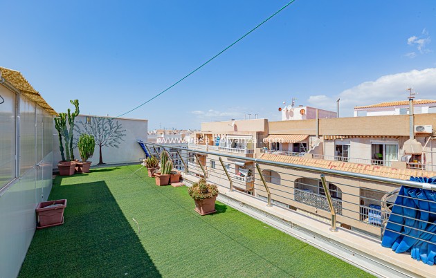 Resale - Apartment / flat - Torrevieja - Beach