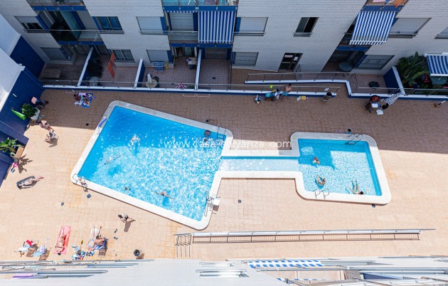 Resale - Apartment / flat - Torrevieja - Beach