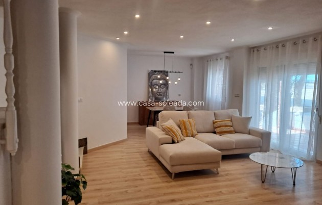 Reventa - Country Property/Finca - Orihuela