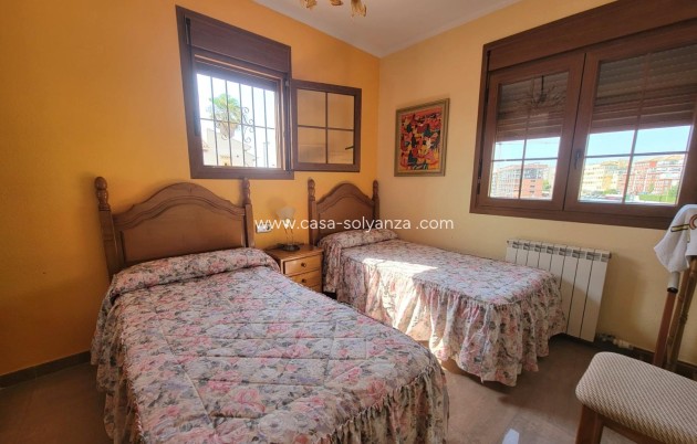 Revente - Independent villa - Torrevieja - Aguas nuevas