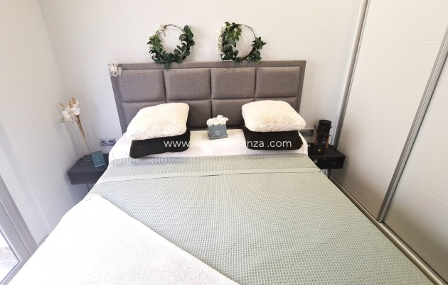 Resale - Villa - Orihuela Costa - Costa Blanca