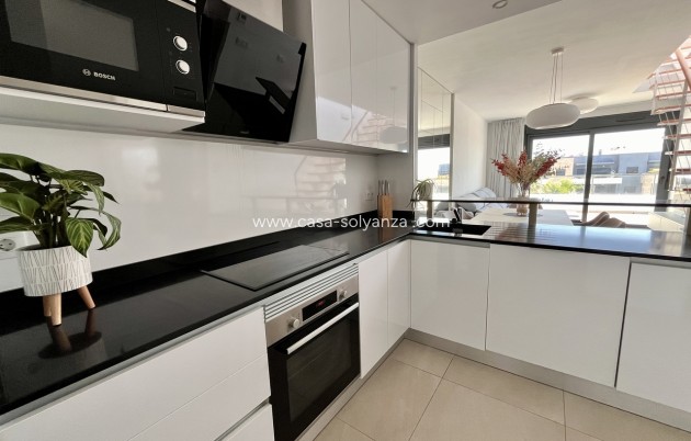 Reventa - Apartamento / piso - Playa Flamenca - Costa Blanca