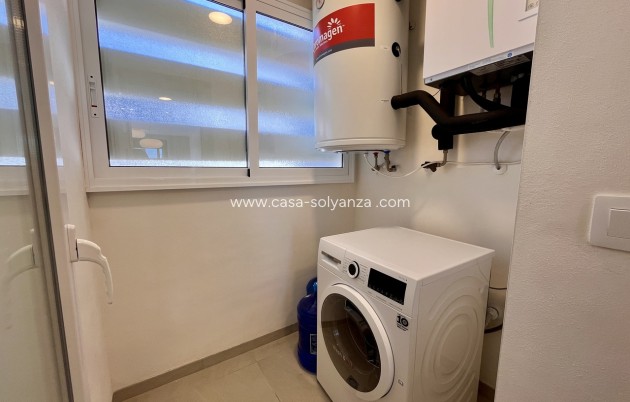 Reventa - Apartamento / piso - Playa Flamenca - Costa Blanca