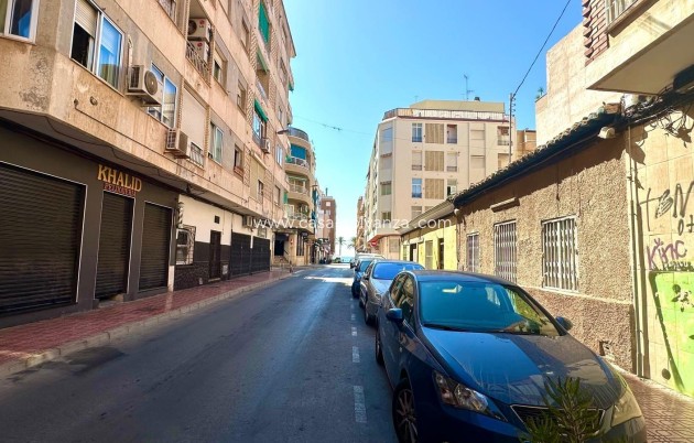 Revente - Appartement - Torrevieja - Paseo Maritimo