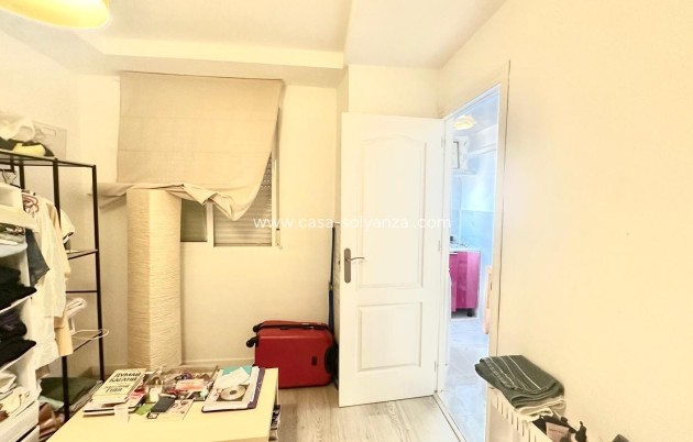 Revente - Appartement - Torrevieja - Paseo Maritimo