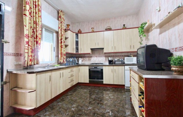 Resale - Villa - Canadas De San Pedro - Inland