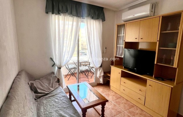 Herverkoop - Appartement / flat - Torrevieja - Playa de los Locos