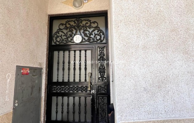 Herverkoop - Appartement / flat - Torrevieja - Playa de los Locos