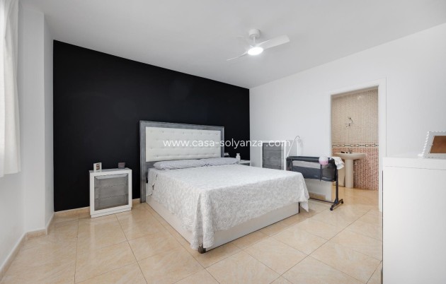 Revente - Appartement - Torrevieja - Centro - Muelle Pesquero