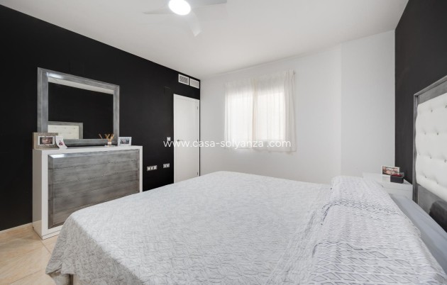 Revente - Appartement - Torrevieja - Centro - Muelle Pesquero