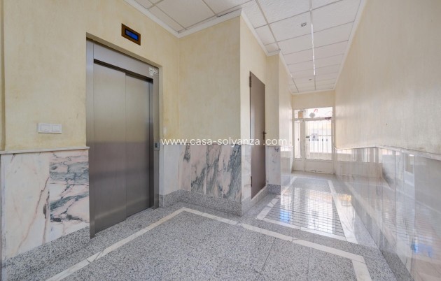 Revente - Appartement - Torrevieja - Centro - Muelle Pesquero