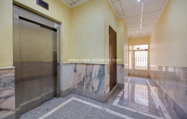 Revente - Appartement - Torrevieja - Centro - Muelle Pesquero