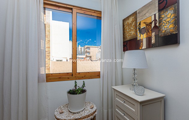 Reventa - Apartamento / piso - Torrevieja
