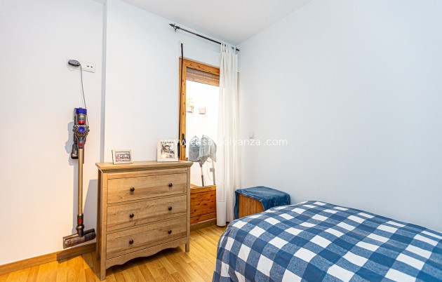 Reventa - Apartamento / piso - Torrevieja