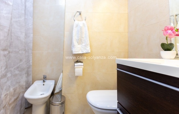 Reventa - Apartamento / piso - Torrevieja