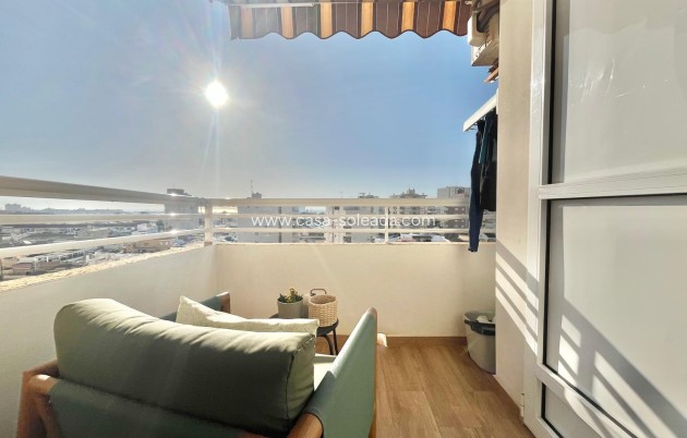 Resale - Apartment / flat - Torrevieja - Calas Blanca