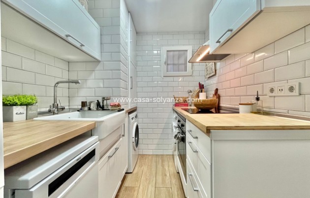 Resale - Apartment / flat - Torrevieja - Calas Blanca