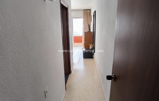 Resale - Apartment / flat - Torrevieja - Las Piscinas Naturales