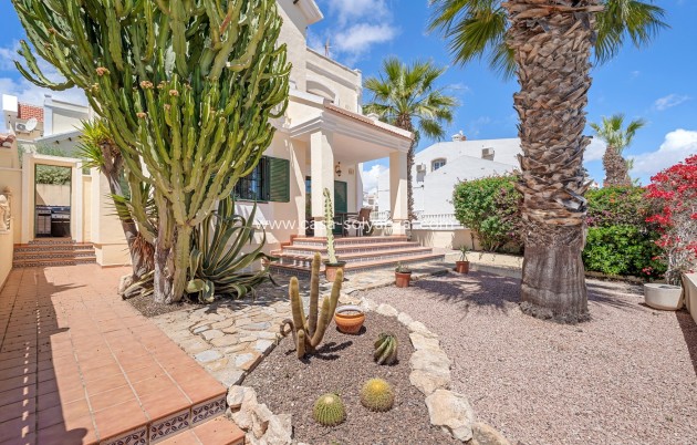 Revente - Villa - Orihuela Costa - Costa Blanca