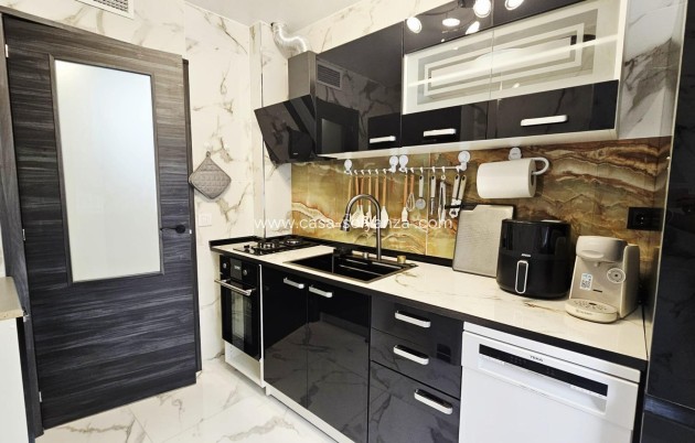 Revente - Appartement - Torrevieja - Acequion