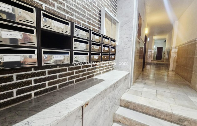 Revente - Appartement - Torrevieja - Acequion