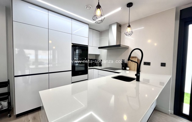 Revente - Villa - Punta Prima - Costa Blanca