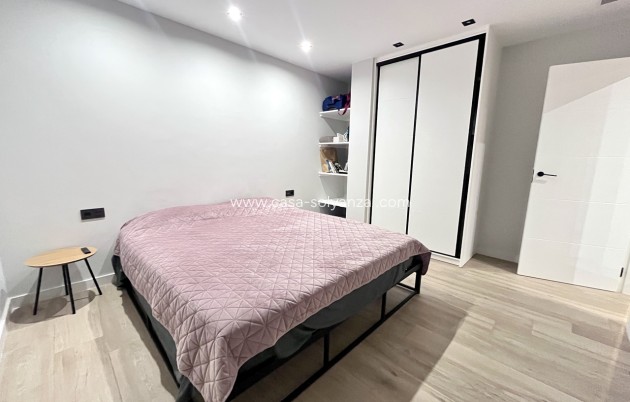 Revente - Villa - Punta Prima - Costa Blanca