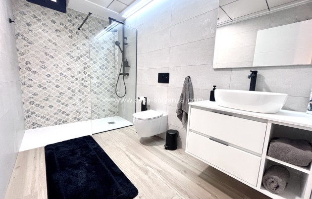 Revente - Villa - Punta Prima - Costa Blanca