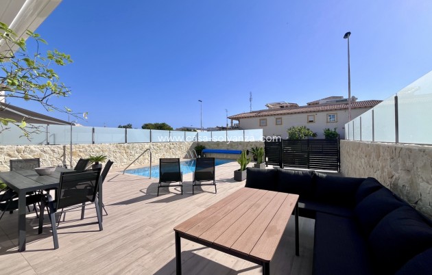 Revente - Villa - Punta Prima - Costa Blanca