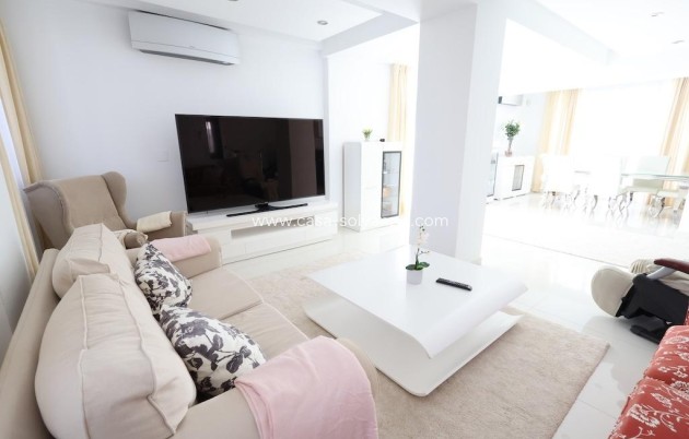 Resale - Villa - Cabo Roig - Costa Blanca