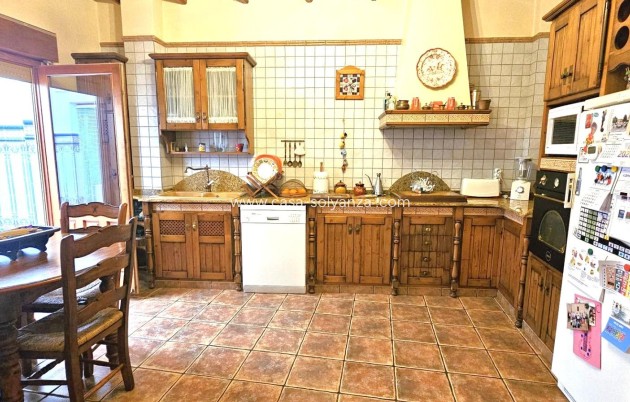 Resale - Villa - Pinoso - Center