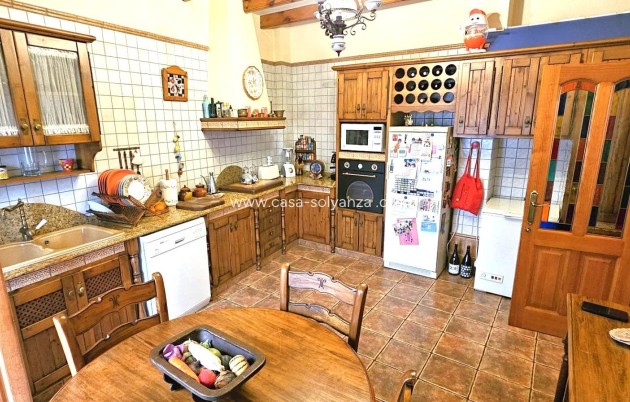 Resale - Villa - Pinoso - Center