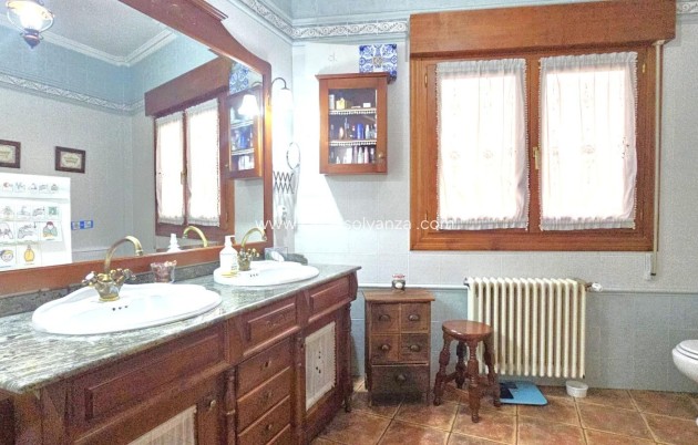 Resale - Villa - Pinoso - Center