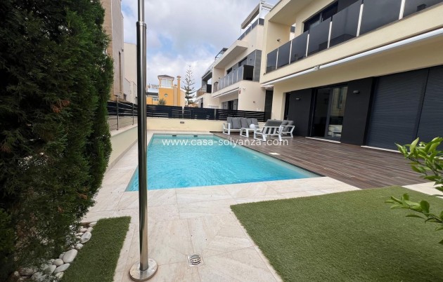 Revente - Villa - Orihuela Costa - Lomas de Cabo Roig