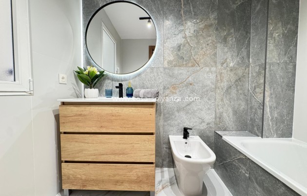 Revente - Appartement - Torrevieja - Playa de los Locos