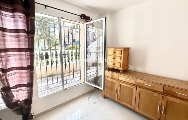 Revente - Maison de ville - Torrevieja - Carrefour