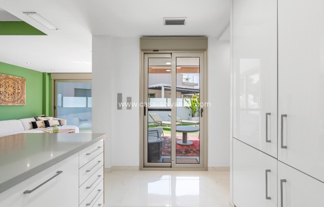 Revente - Villa - Orihuela Costa - Costa Blanca